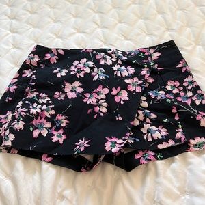Express floral skort size 6